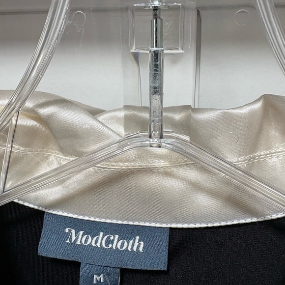 Modcloth Is It Wednesday Yet? Dress Size Medium New NWT - Picture 3 of 6